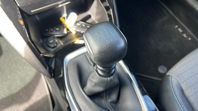 Peugeot 208 1.2 PureTech 100 Allure 5dr Petrol Hatchback